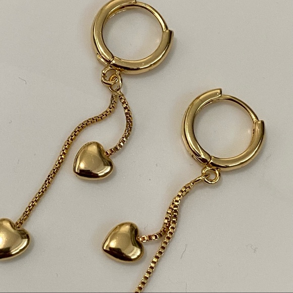 Heart of gold dangle earrings - handmade, hypoallergenic and sterling silver - Picture 3 of 3